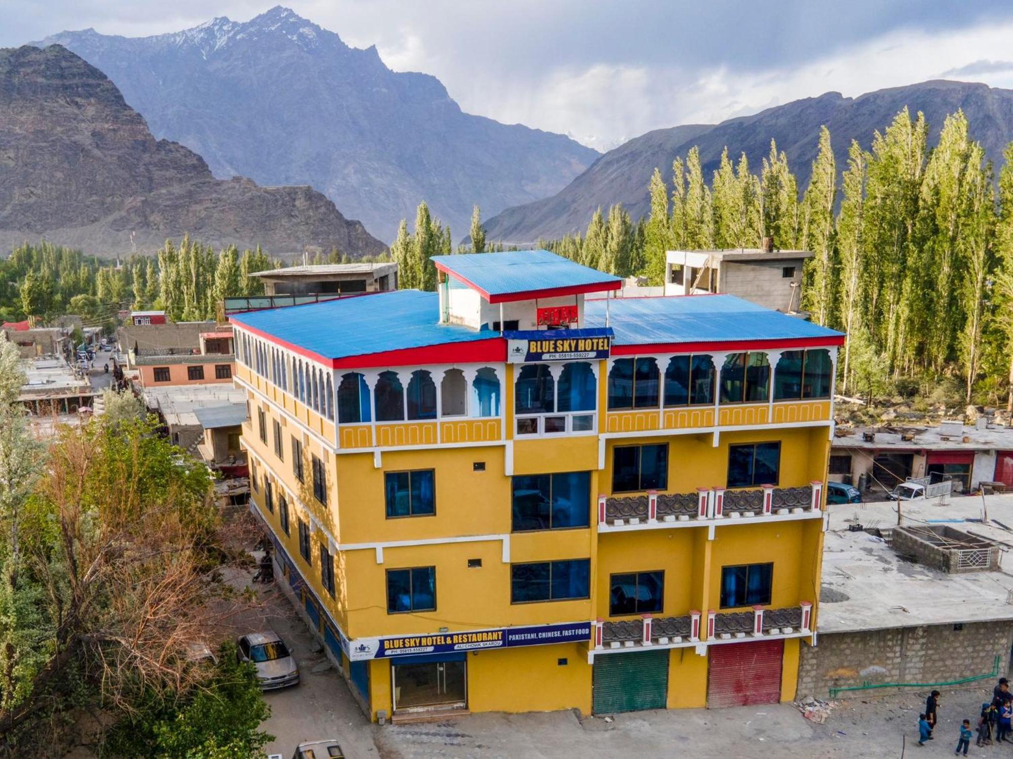 Blue Sky Hotel & Restaurant Skardu Exterior photo